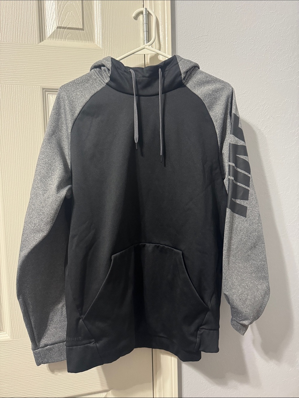 Nike Two-Tone Black and Gray Pullover Hoodie